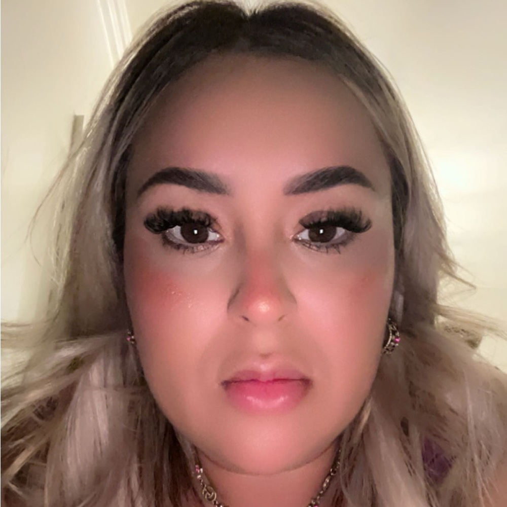 Meet your Posher, Gabriela
